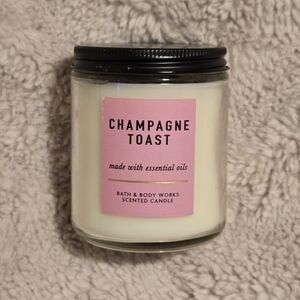 Champagne Toast 7 oz Candle by Yankee Candle